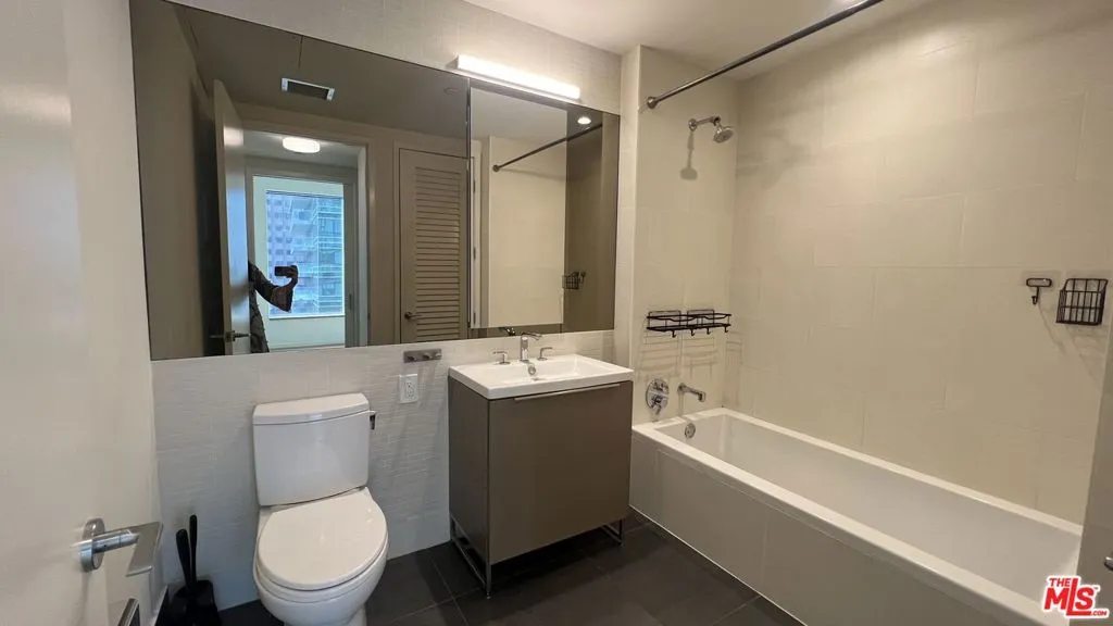 889 Francisco Street 807, Los Angeles, California 90017 home-pic-9