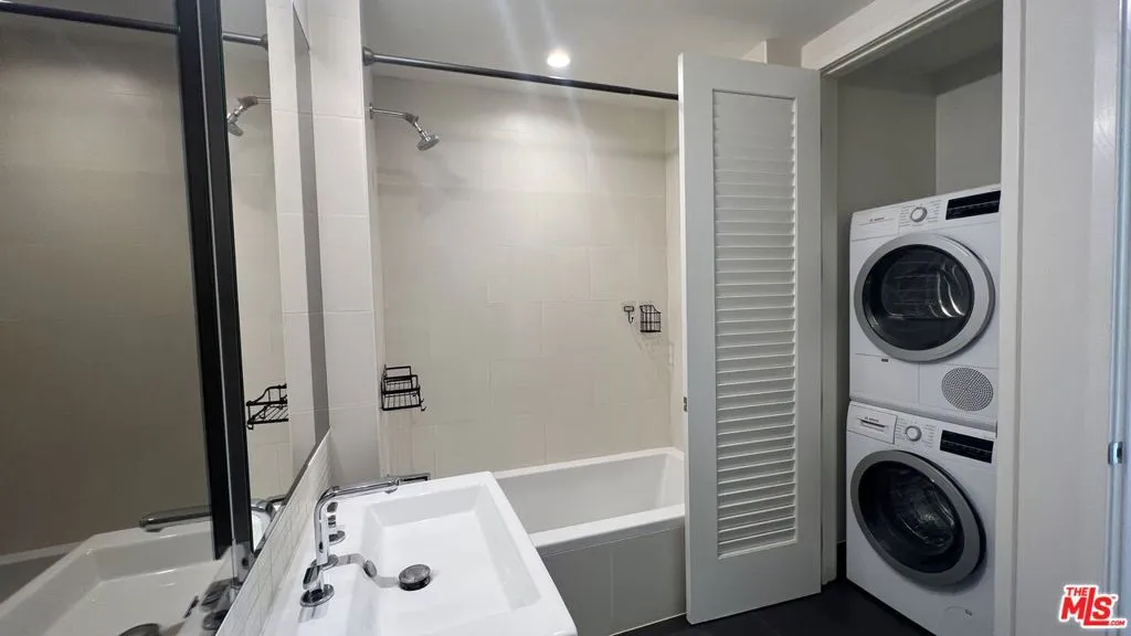 889 Francisco Street 807, Los Angeles, California 90017 home-pic-10
