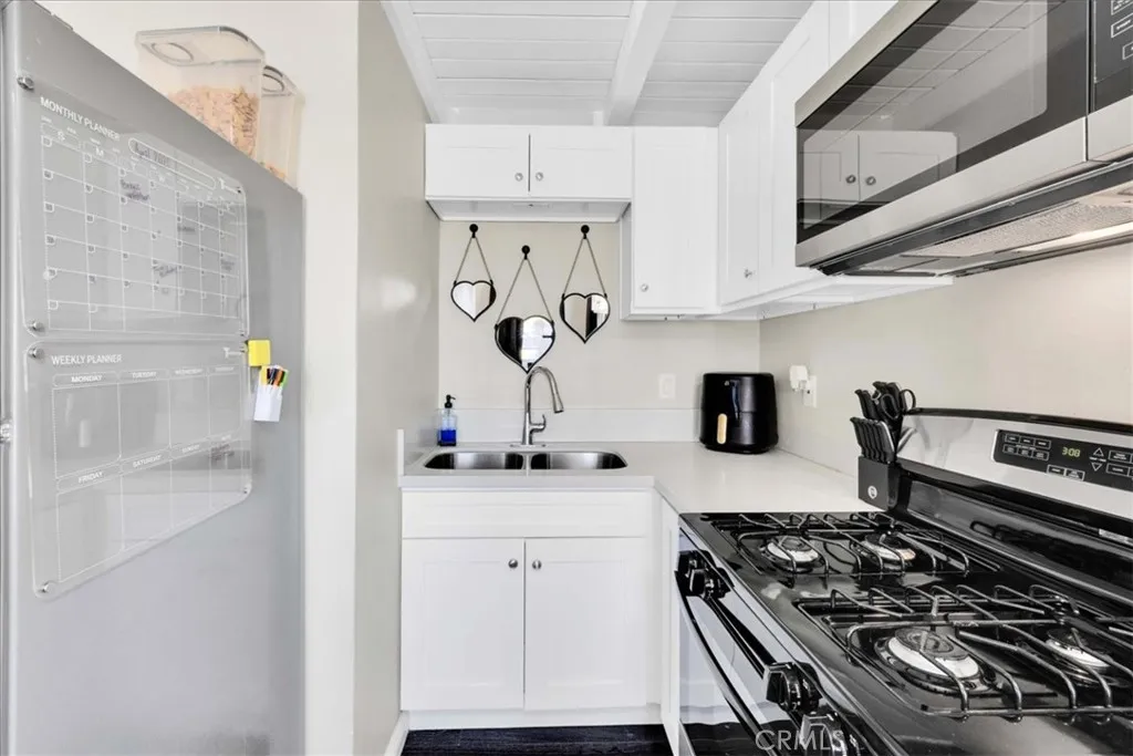 6558 Juniper Avenue, 29 Palms, California 92277 home-pic-10