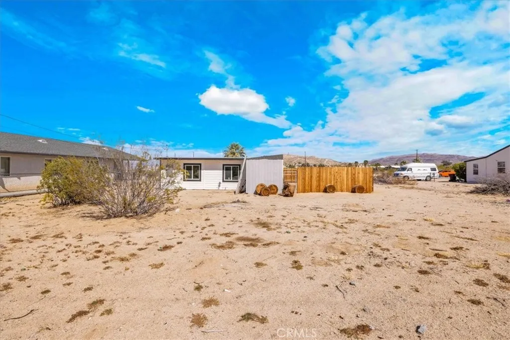 6558 Juniper Avenue, 29 Palms, California 92277 home-pic-29