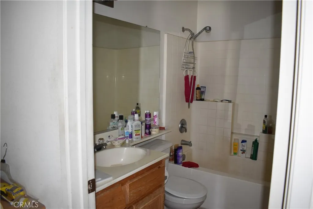 1044 Willmont Way, Beaumont, California 92223 home-pic-14