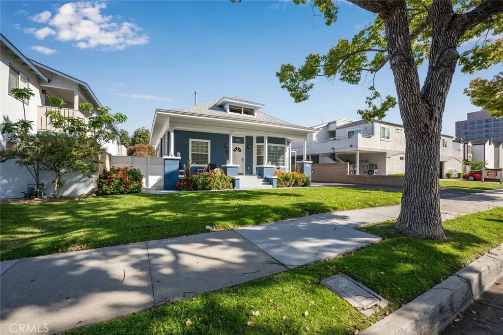 611 W Broadway, Anaheim, California 92805 home-pic-1