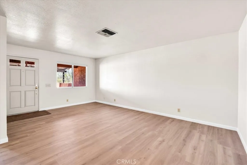 73627 Raymond Way, 29 Palms, California 92277 home-pic-6