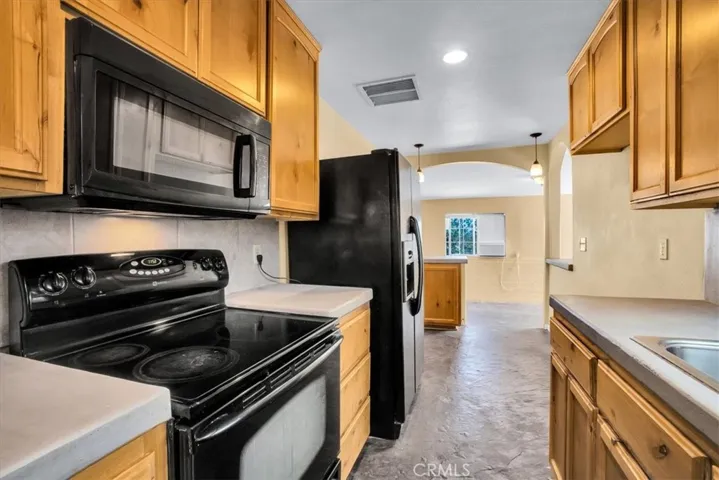 6676 Mariposa Avenue, 29 Palms, California 92277