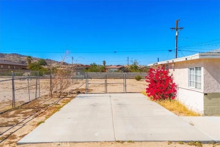 6676 Mariposa Avenue, 29 Palms, California 92277