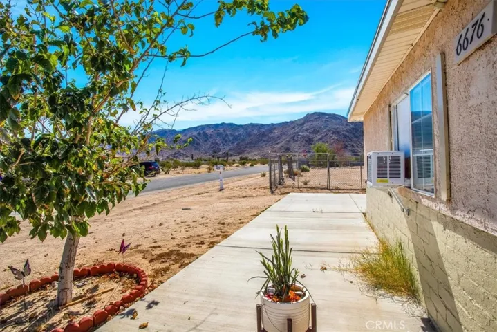 6676 Mariposa Avenue, 29 Palms, California 92277