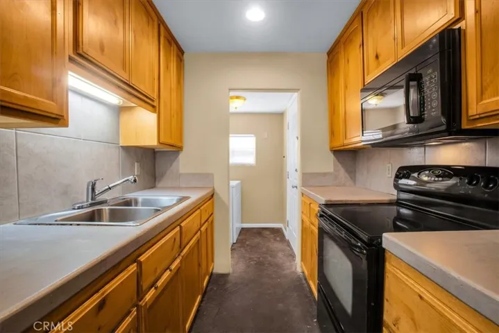 6676 Mariposa Avenue, 29 Palms, California 92277