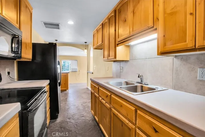 6676 Mariposa Avenue, 29 Palms, California 92277