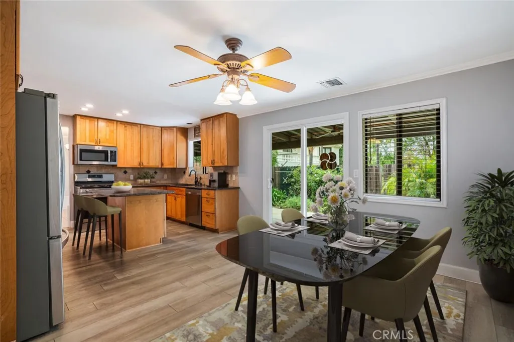 3537 Gladiola Drive, Calabasas, California 91302 home-pic-4