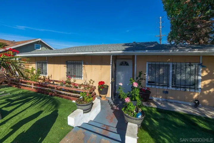 2194 Franklin Ave, San Diego, California 92113