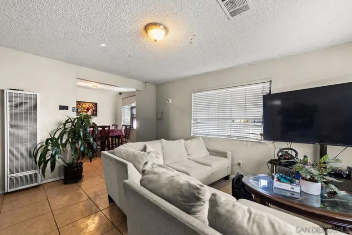 2194 Franklin Ave, San Diego, California 92113
