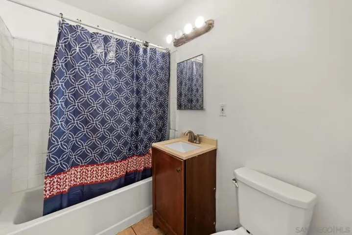 2194 Franklin Ave, San Diego, California 92113
