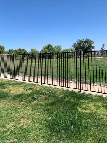 18810 Oakview Way, Lake Elsinore, California 92530