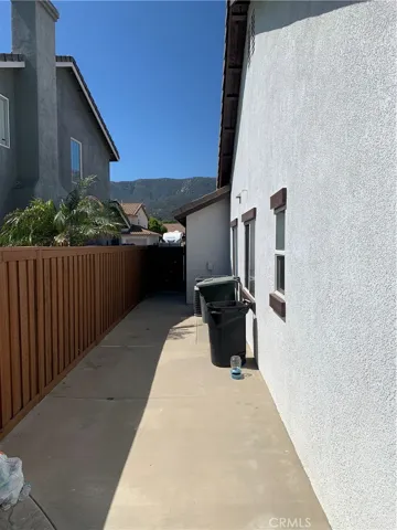 18810 Oakview Way, Lake Elsinore, California 92530