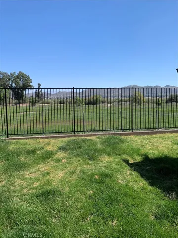 18810 Oakview Way, Lake Elsinore, California 92530