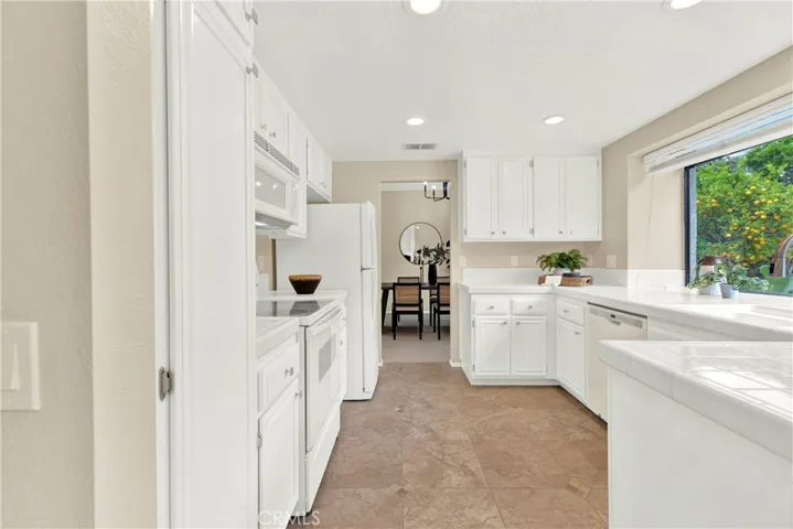 21255 Via Tomas, Yorba Linda, California 92887
