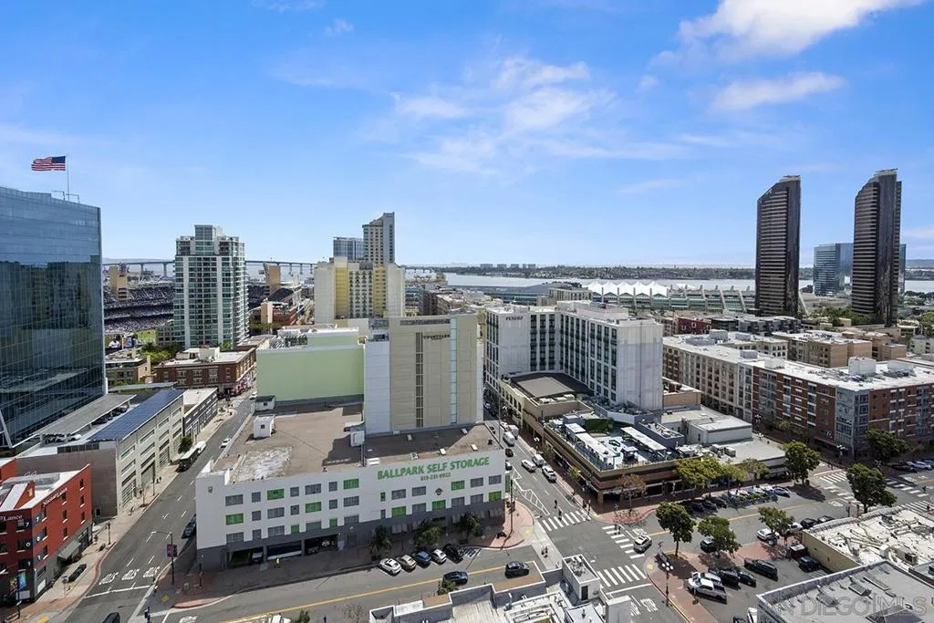 575 6th Avenue 1704, San Diego, California 92101 home-pic-6