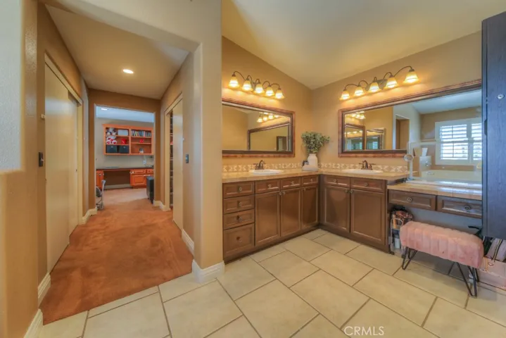 41137 Robards Way, Murrieta, California 92562