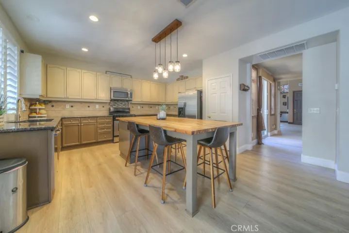 41137 Robards Way, Murrieta, California 92562
