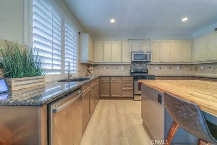 41137 Robards Way, Murrieta, California 92562