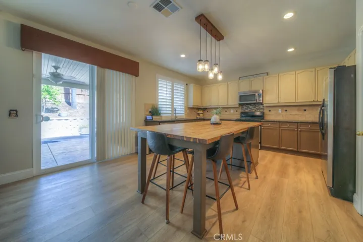 41137 Robards Way, Murrieta, California 92562