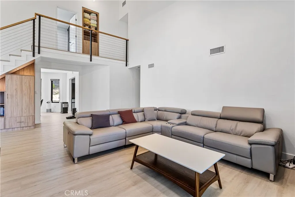 760 Featherwood Drive, Diamond Bar, California 91765 home-pic-5