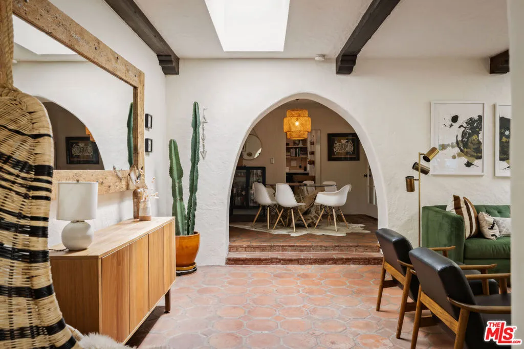 1012 Superba Avenue, Venice, California 90291 home-pic-4