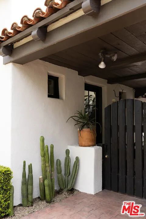 1012 Superba Avenue, Venice, California 90291 home-pic-25