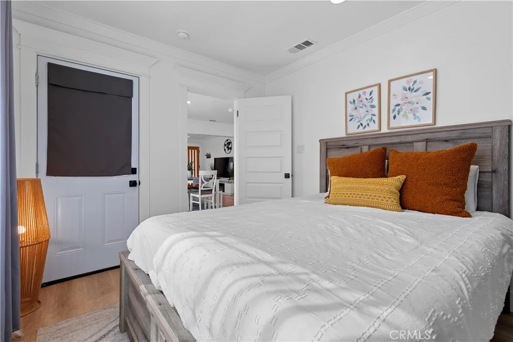 1366 Saint Louis Ave, Long Beach, California 90804 home-pic-17