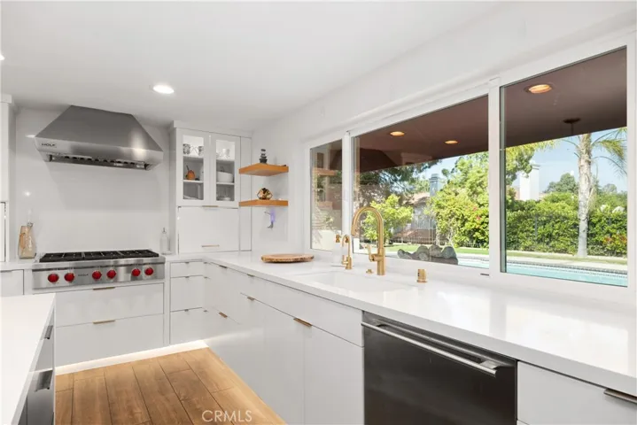 11030 Cozycroft Avenue, Chatsworth, California 91311