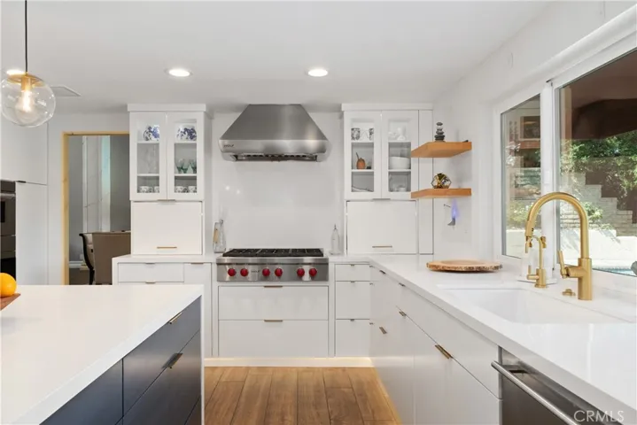 11030 Cozycroft Avenue, Chatsworth, California 91311
