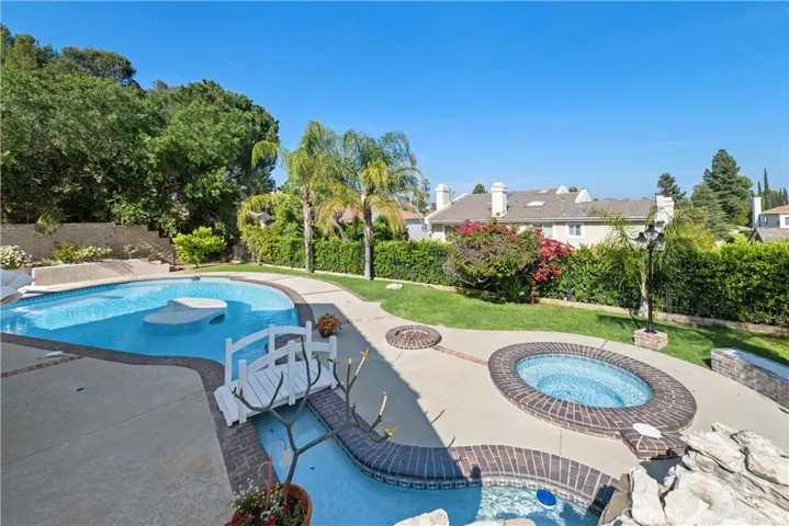 11030 Cozycroft Avenue, Chatsworth, California 91311