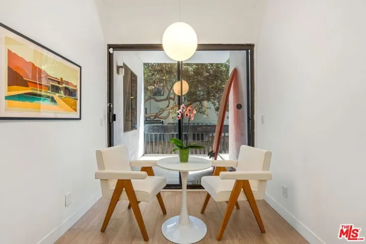 12030 Valleyheart Drive 101, Studio City, California 91604