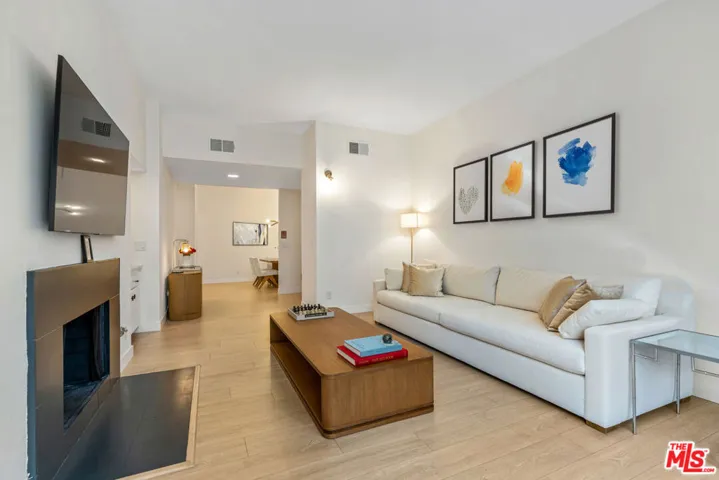 12030 Valleyheart Drive 101, Studio City, California 91604