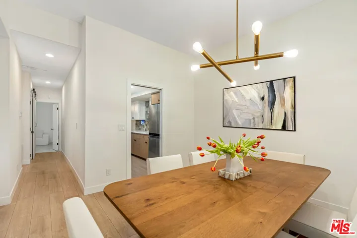 12030 Valleyheart Drive 101, Studio City, California 91604