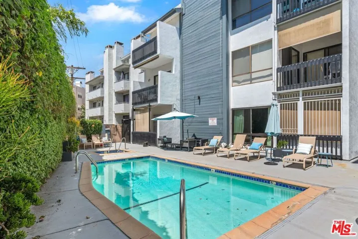 12030 Valleyheart Drive 101, Studio City, California 91604