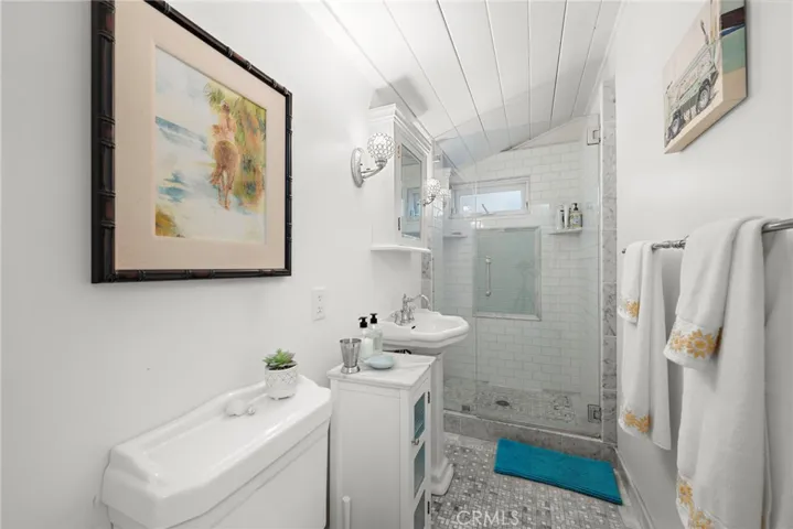 614 Thalia Street, Laguna Beach, California 92651