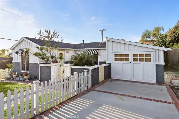 614 Thalia Street, Laguna Beach, California 92651