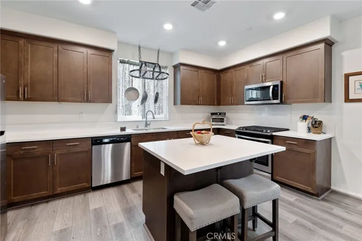7447 Starfire Pl, Rancho Cucamonga, California 91739