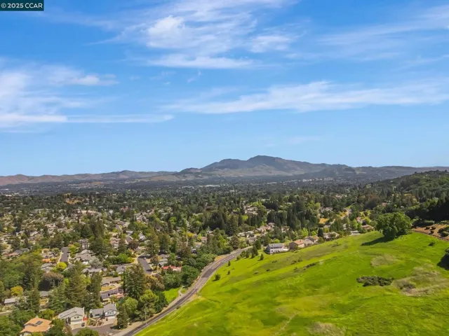 6734 Corte Segunda, Martinez, California 94553
