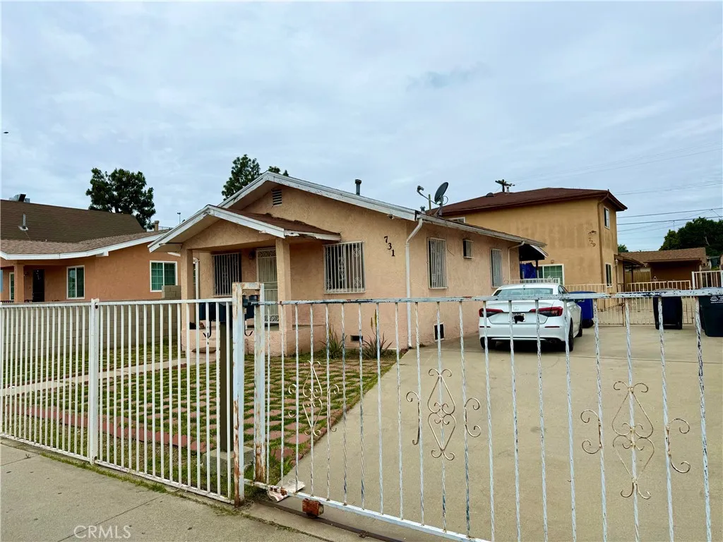 731 Belden Avenue, Los Angeles, California 90022 home-pic-0