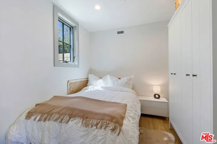 27453 Park Vista Road, Agoura Hills, California 91301
