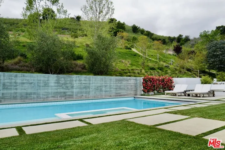 27453 Park Vista Road, Agoura Hills, California 91301