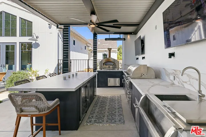 27453 Park Vista Road, Agoura Hills, California 91301