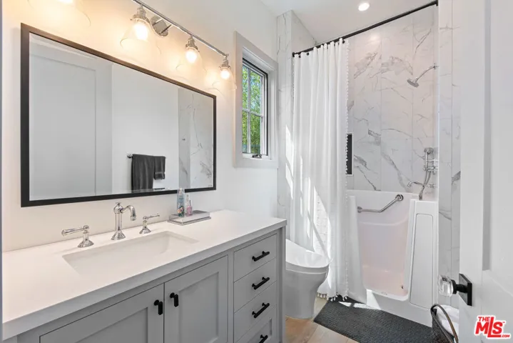 27453 Park Vista Road, Agoura Hills, California 91301