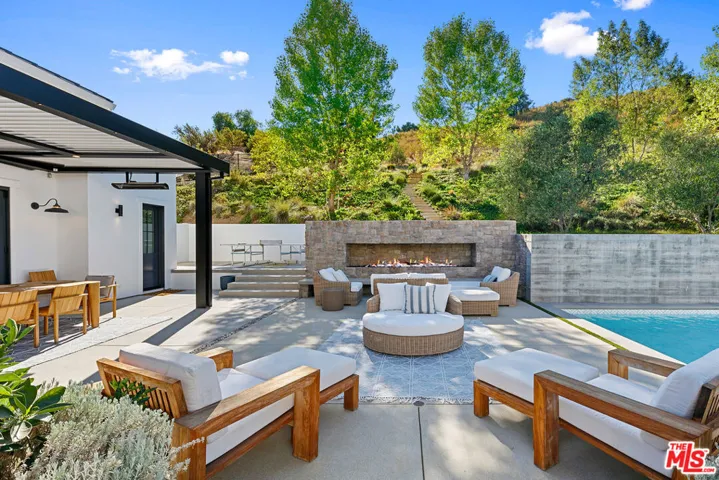 27453 Park Vista Road, Agoura Hills, California 91301