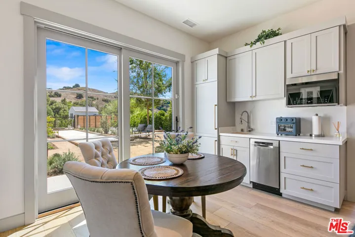 27453 Park Vista Road, Agoura Hills, California 91301