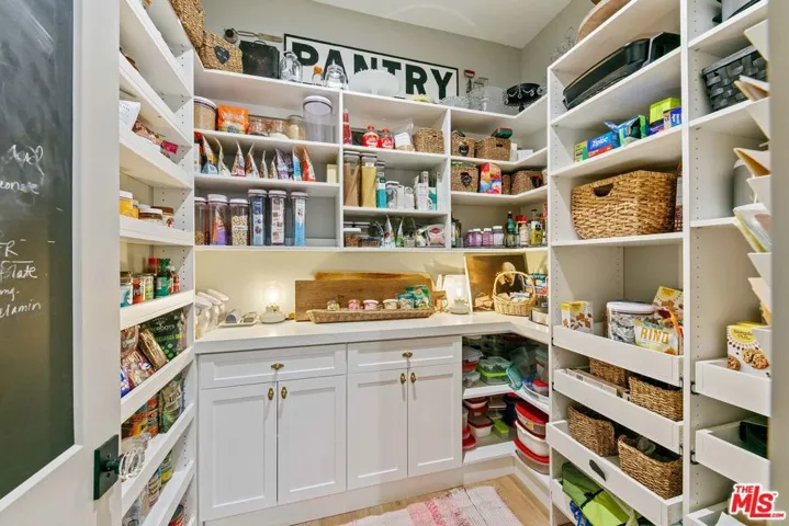 27453 Park Vista Road, Agoura Hills, California 91301