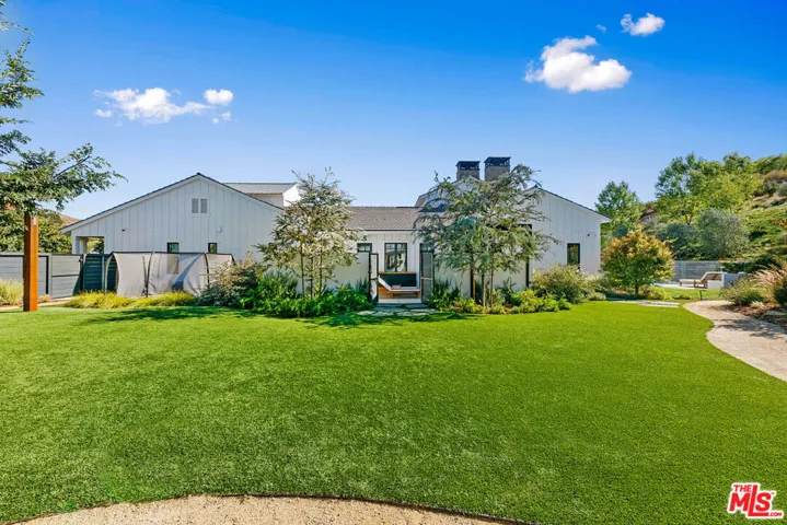 27453 Park Vista Road, Agoura Hills, California 91301