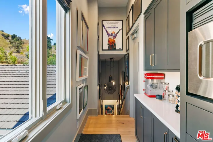 27453 Park Vista Road, Agoura Hills, California 91301